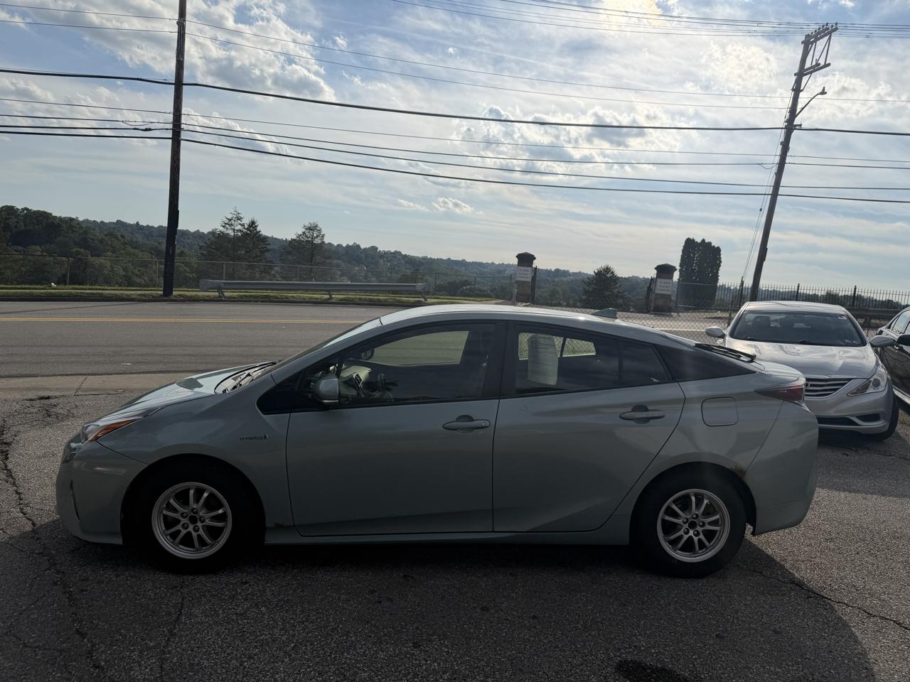 Toyota Prius Two Eco 2016