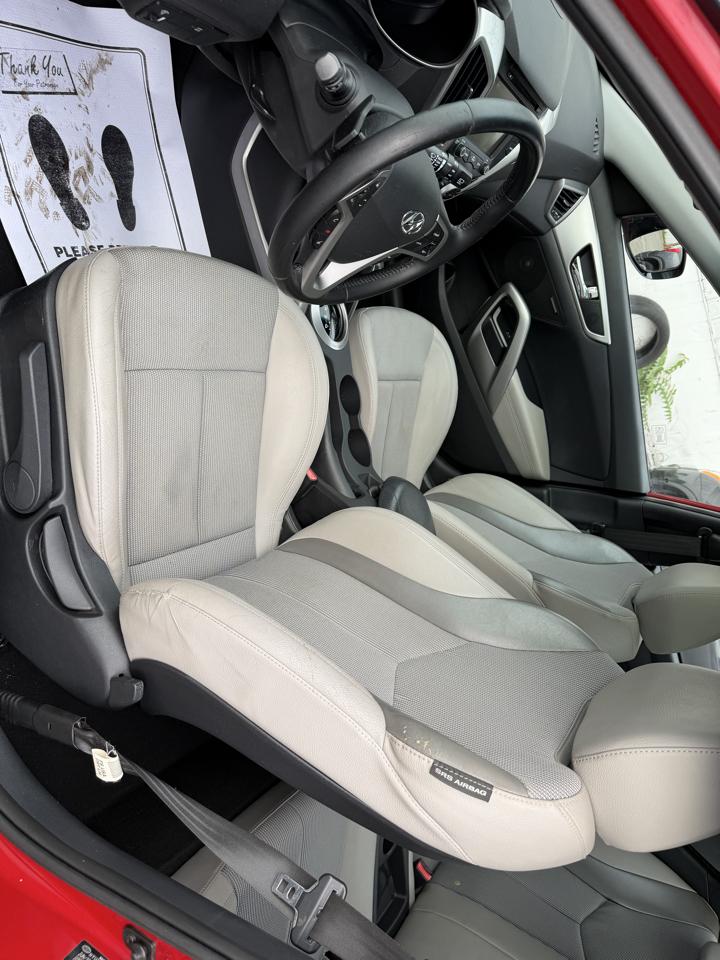 Hyundai Veloster 3D Coupe 2013