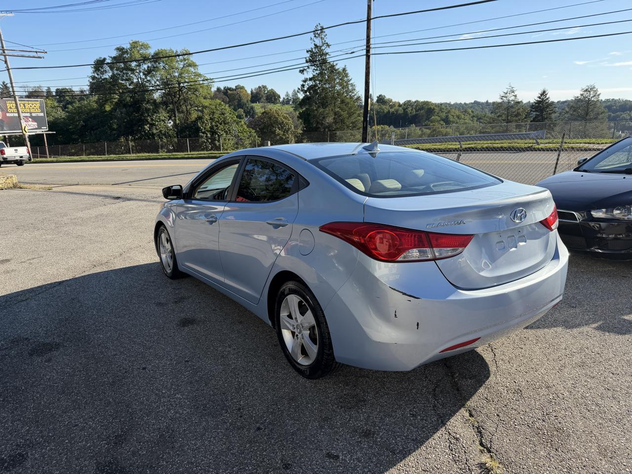 Hyundai Elantra Limited 2012