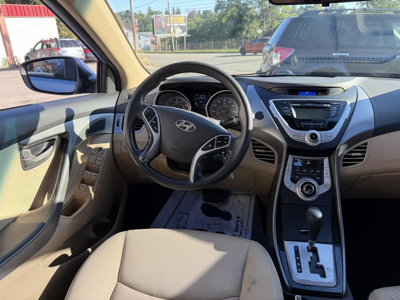 Hyundai Elantra Limited 2012