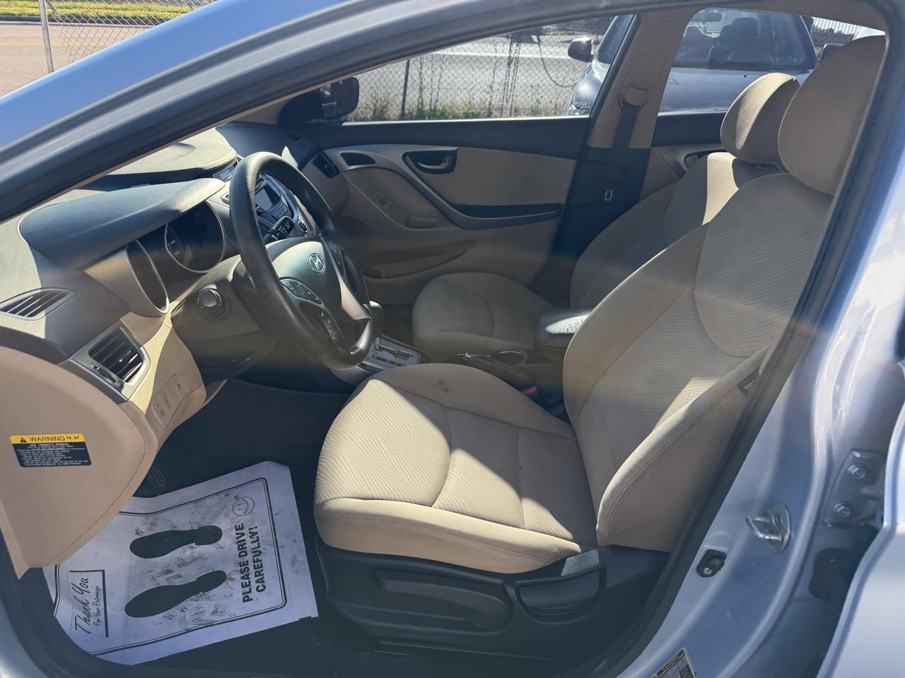 Hyundai Elantra Limited 2012