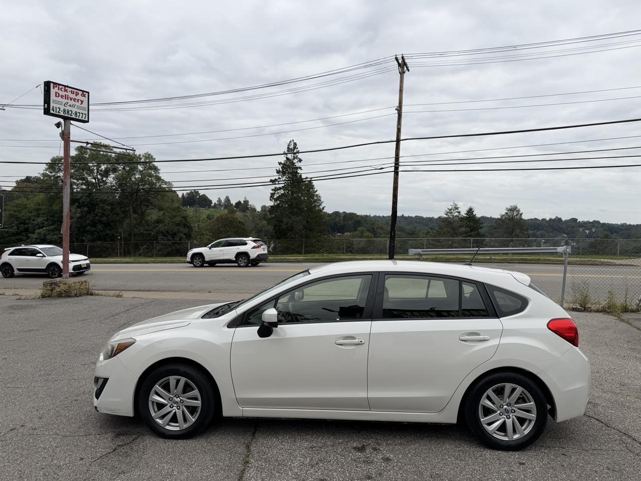 Subaru Impreza 2.0i Premium PZEV 5-Door 2016
