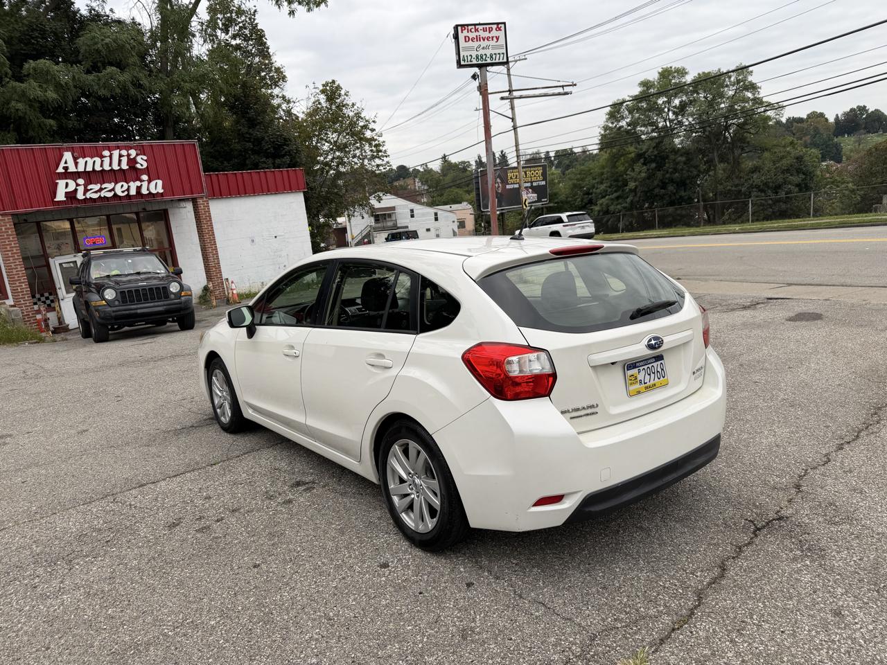 Subaru Impreza 2.0i Premium PZEV 5-Door 2016