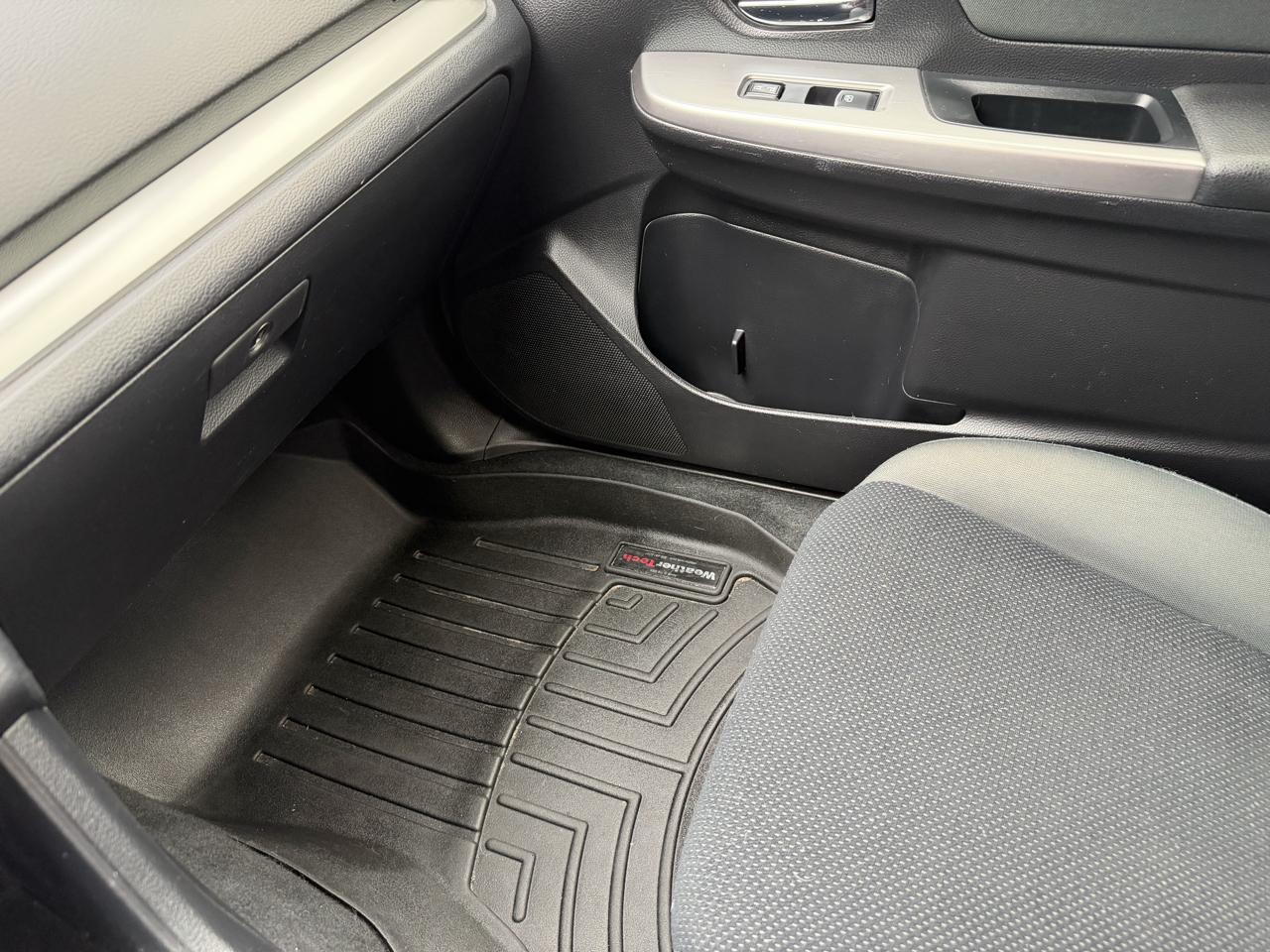 Subaru Impreza 2.0i Premium PZEV 5-Door 2016
