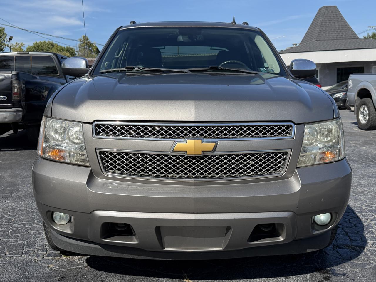 Chevrolet Avalanche LT 4WD 2012