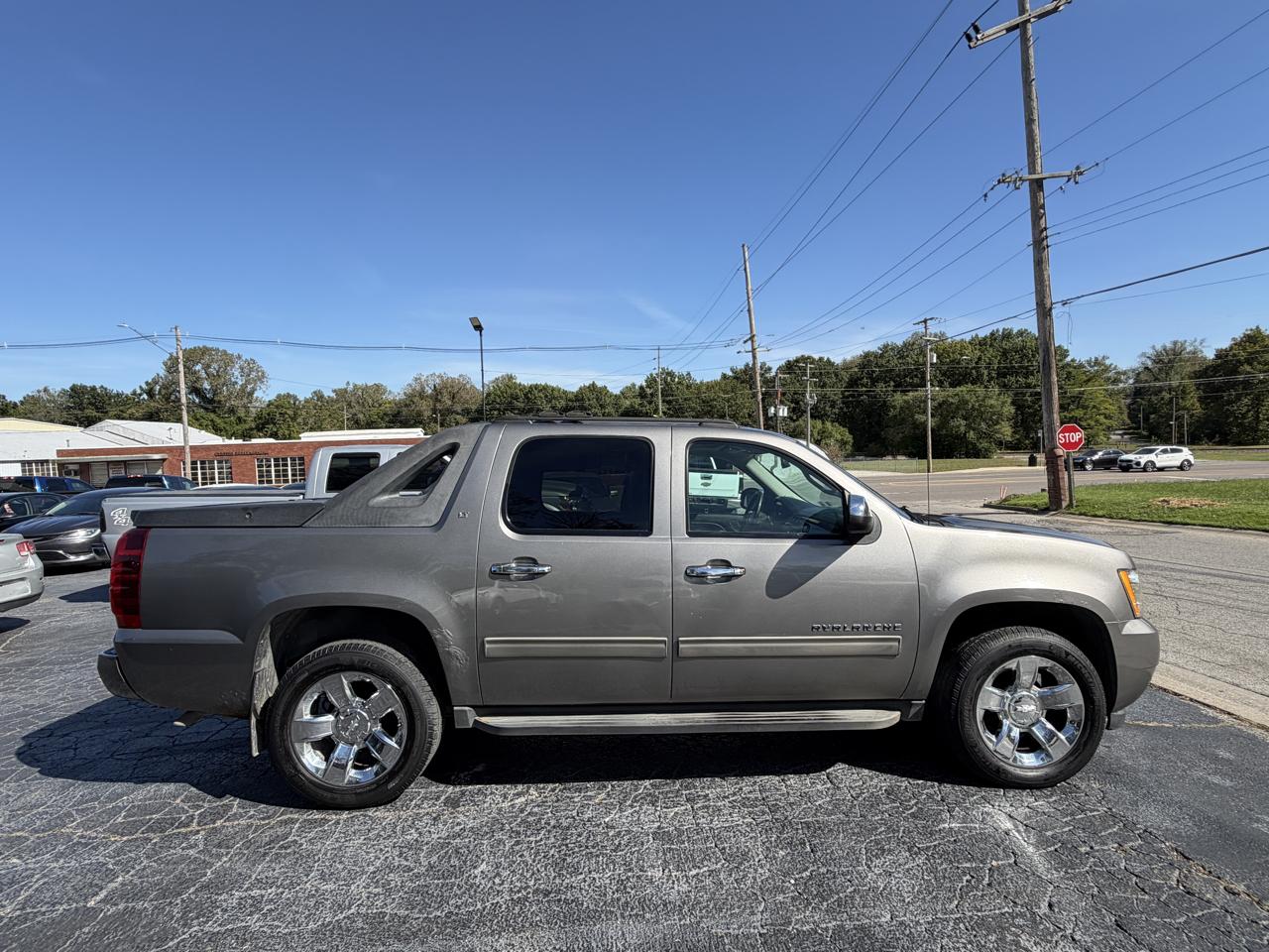 Chevrolet Avalanche LT 4WD 2012