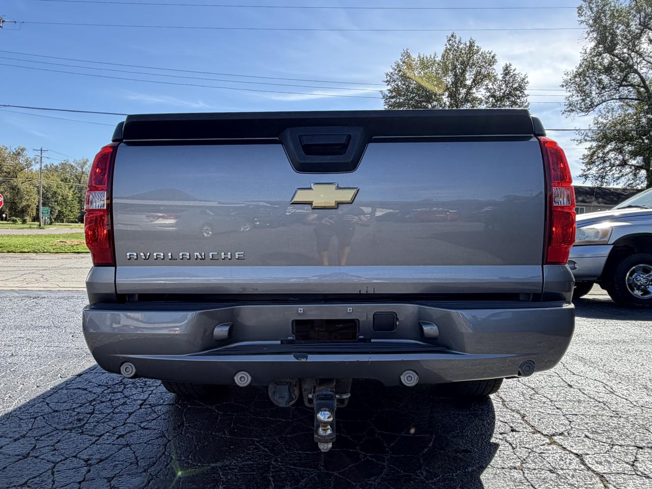 Chevrolet Avalanche LT 4WD 2012