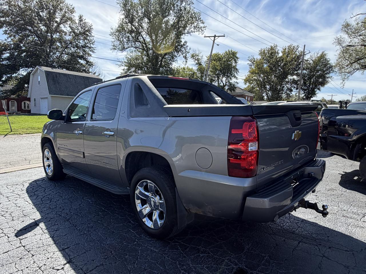Chevrolet Avalanche LT 4WD 2012