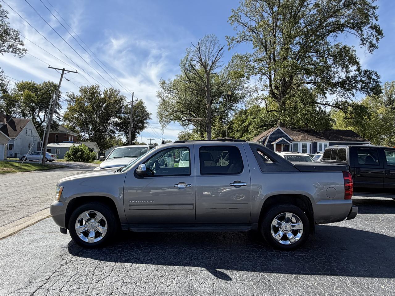 Chevrolet Avalanche LT 4WD 2012