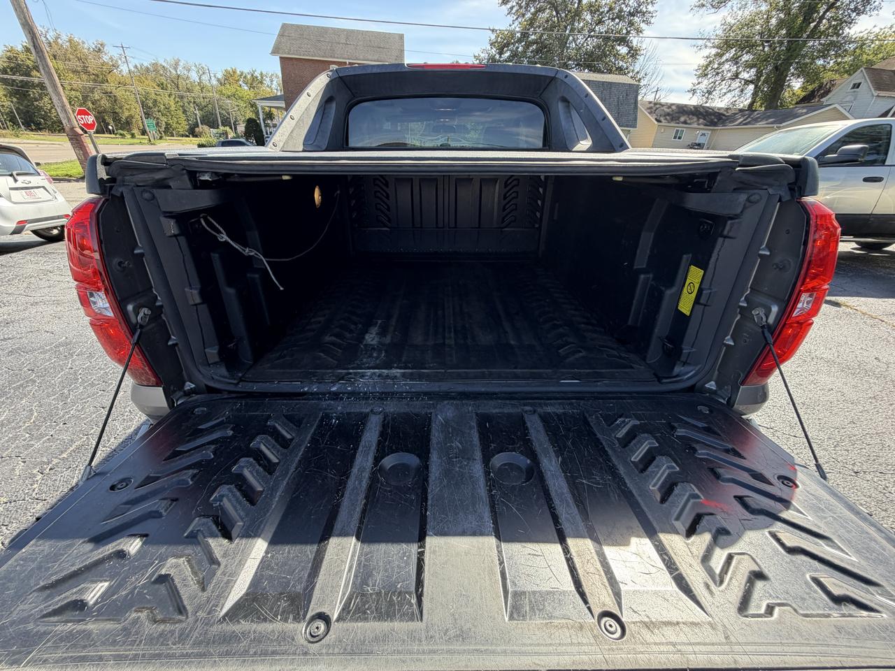 Chevrolet Avalanche LT 4WD 2012