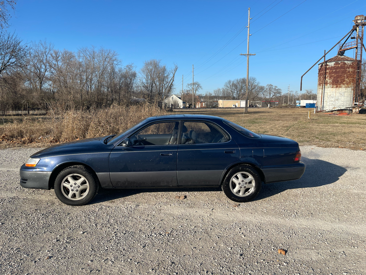 Lexus ES 300 Base 1994