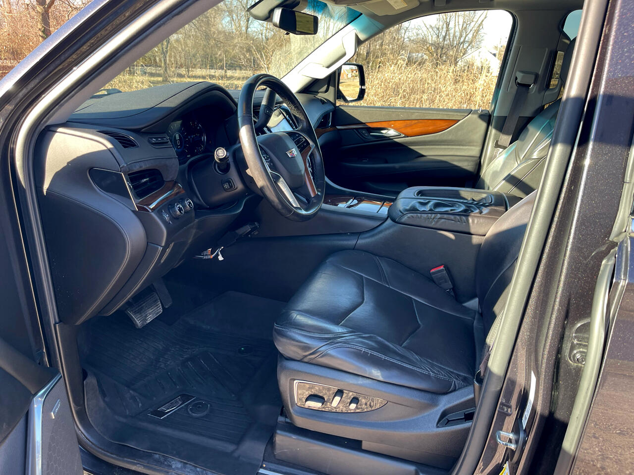 Cadillac Escalade ESV Premium 4WD 2017