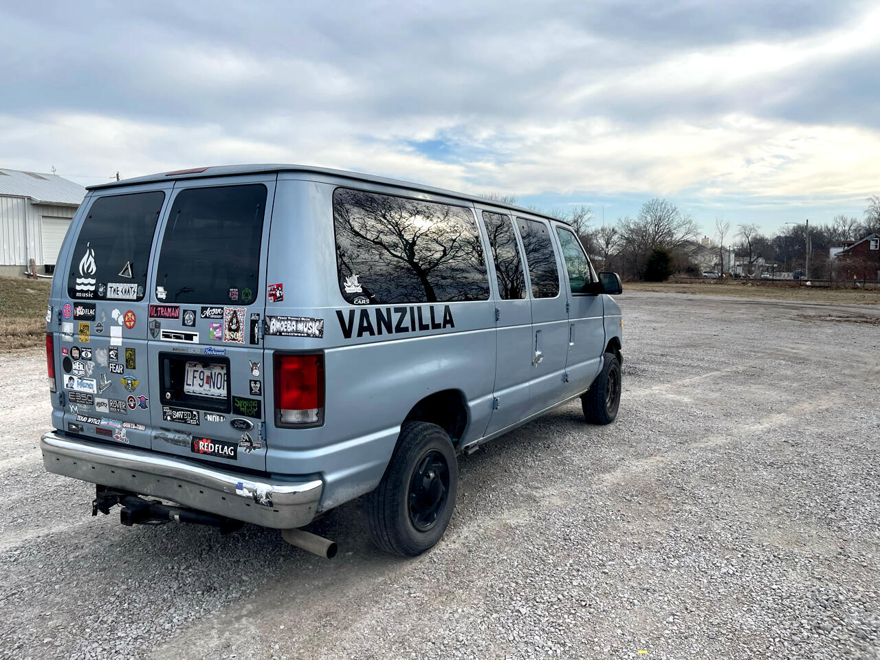 Ford Econoline Wagon E-350 XL Super Duty 1999