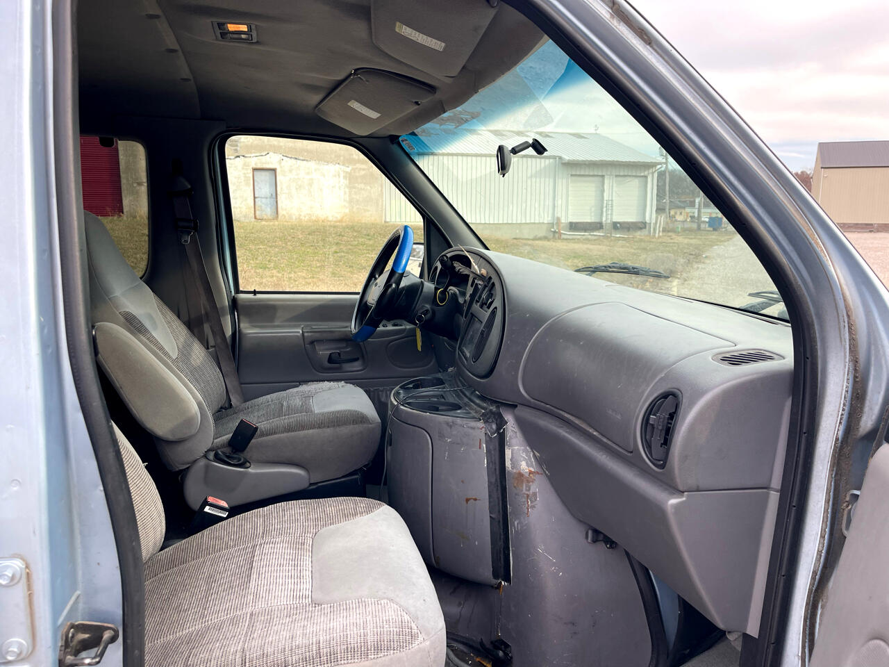 Ford Econoline Wagon E-350 XL Super Duty 1999