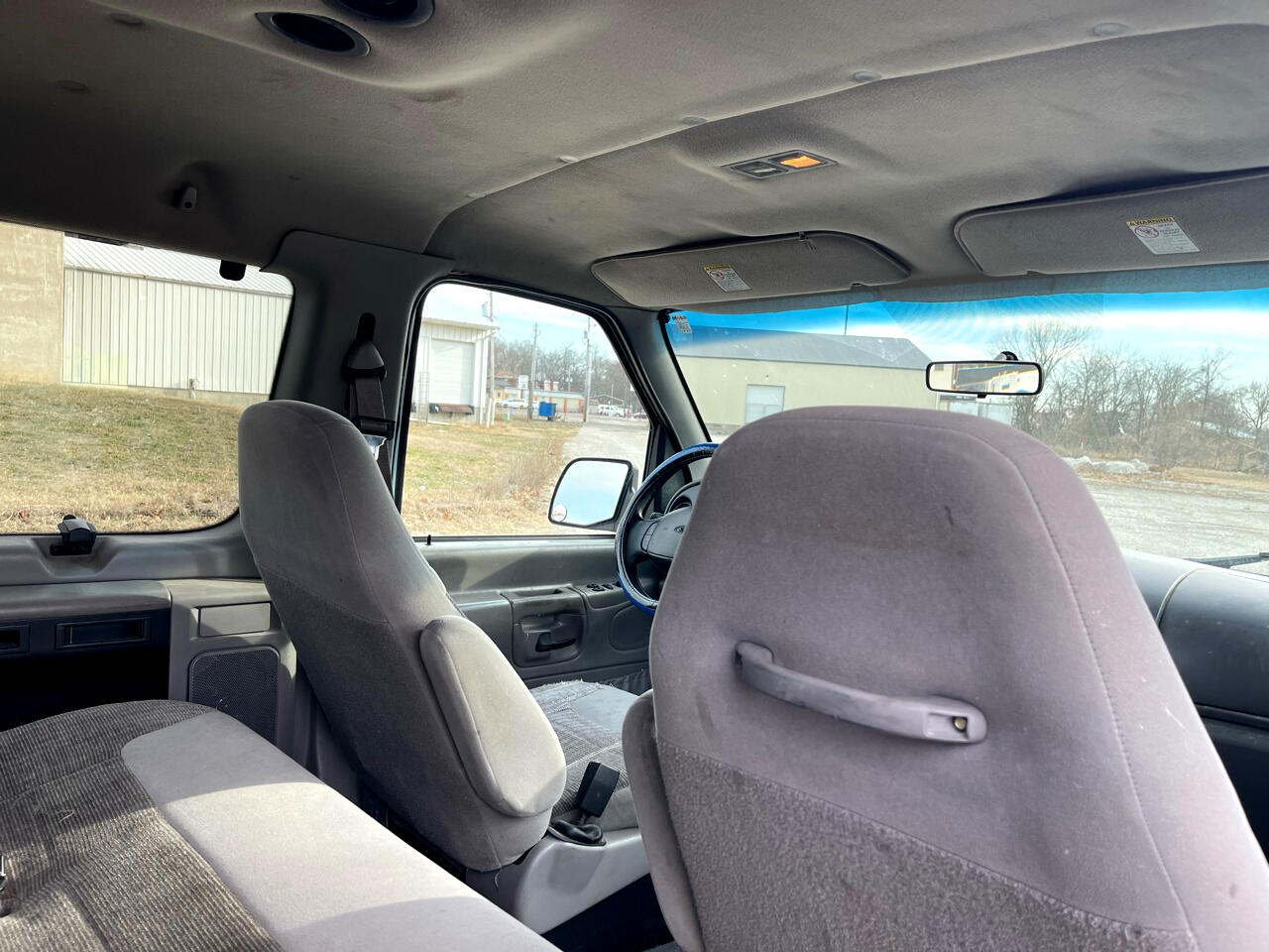 Ford Econoline Wagon E-350 XL Super Duty 1999