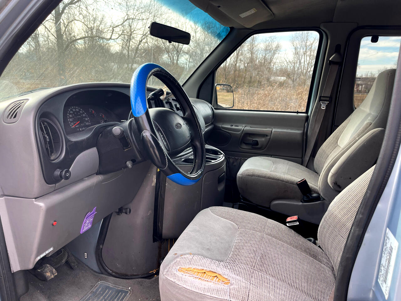 Ford Econoline Wagon E-350 XL Super Duty 1999