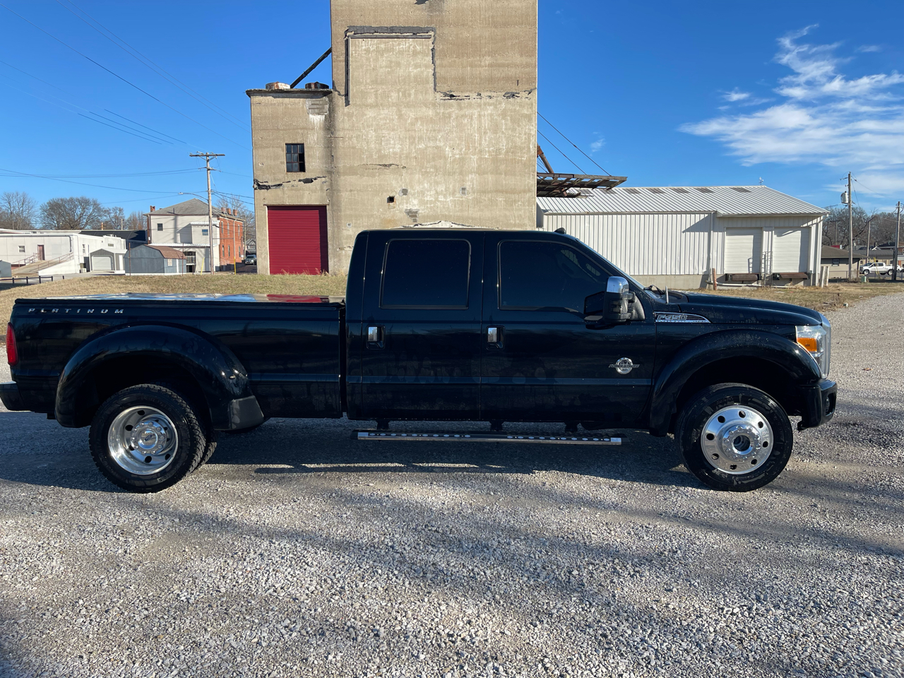 Ford F-450 SD Platinum Crew Cab DRW 4WD 2016