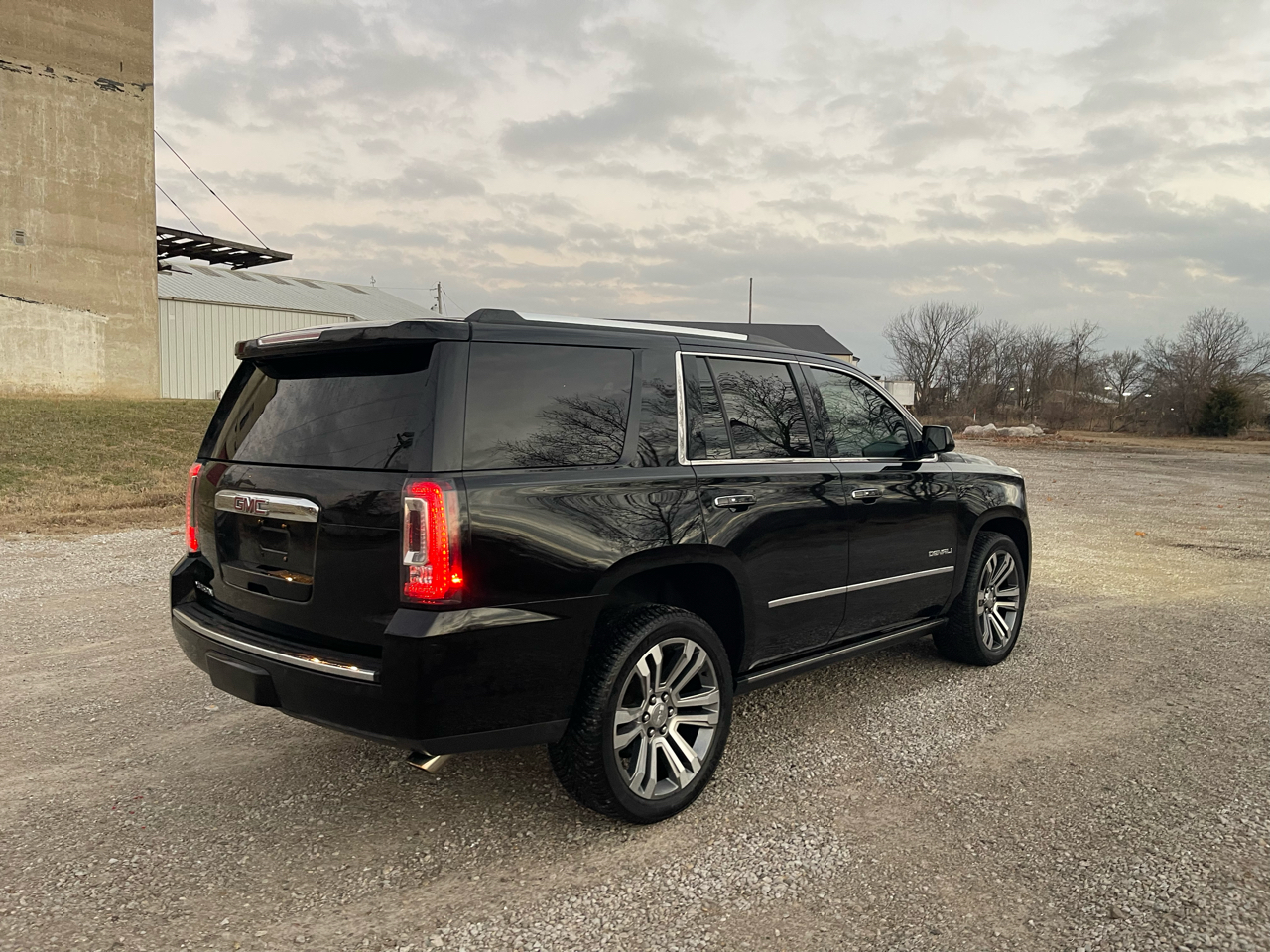 GMC Yukon Denali 4WD 2018