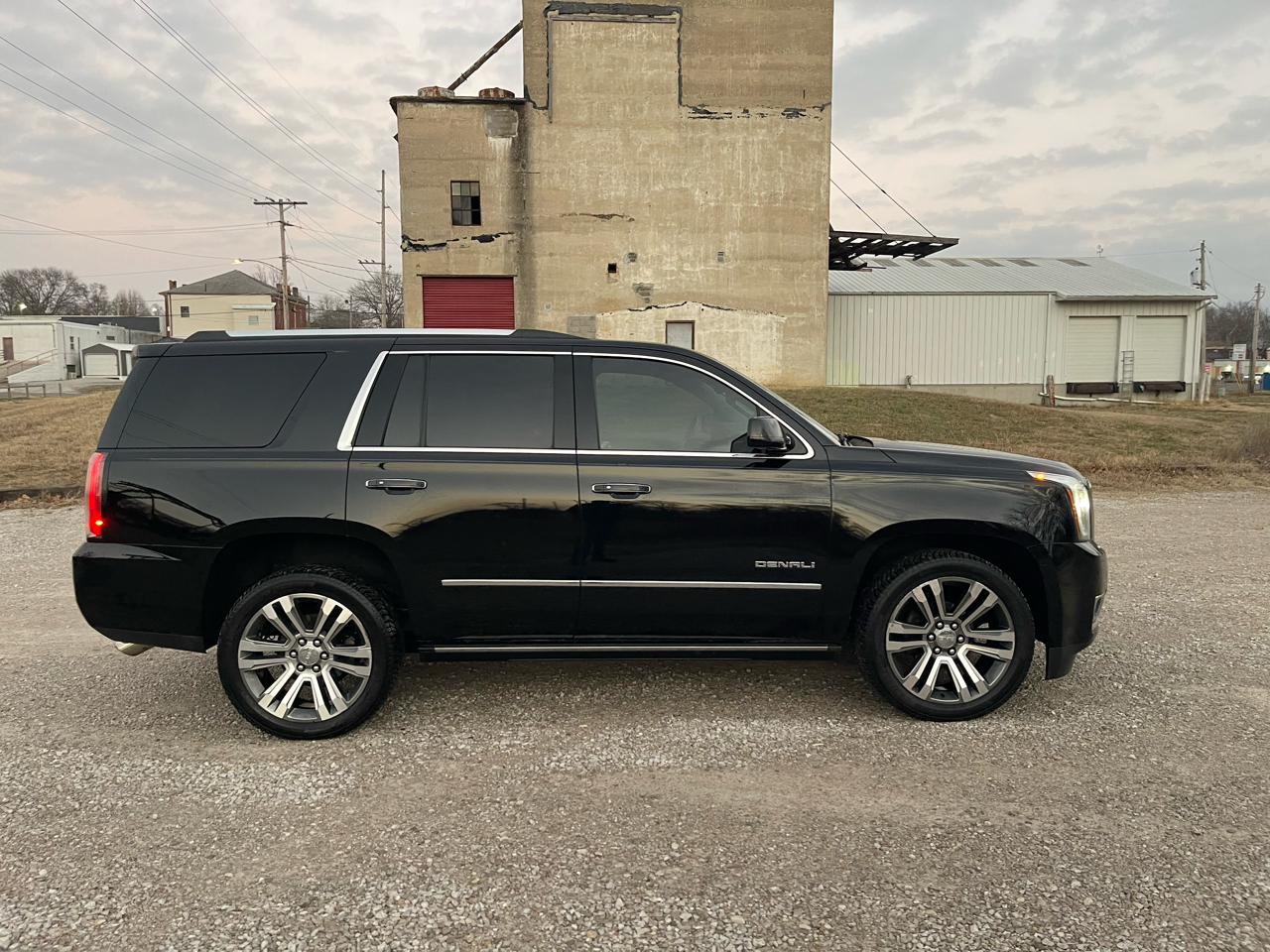 GMC Yukon Denali 4WD 2018