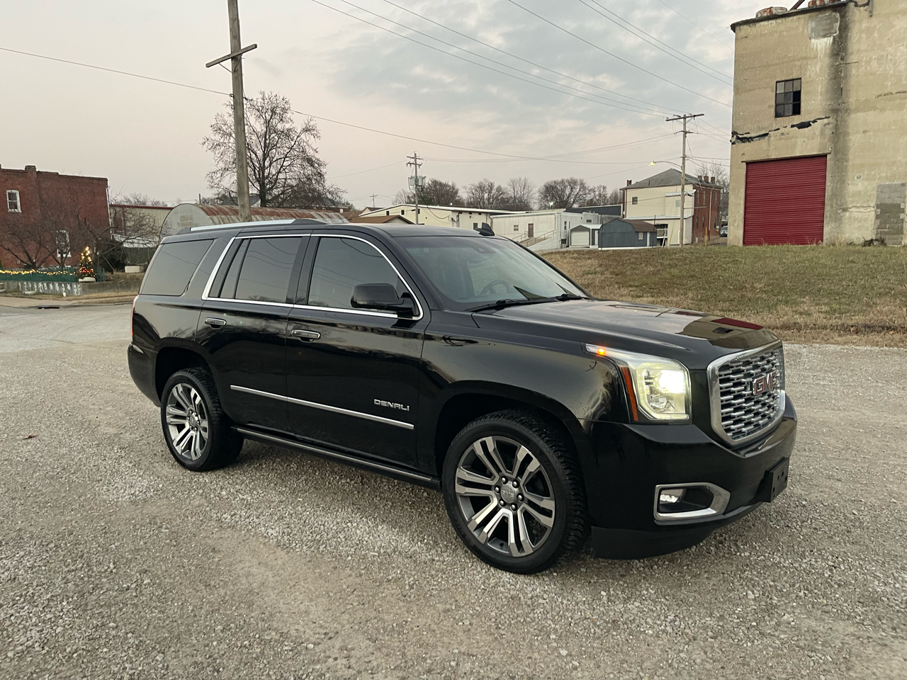 GMC Yukon Denali 4WD 2018