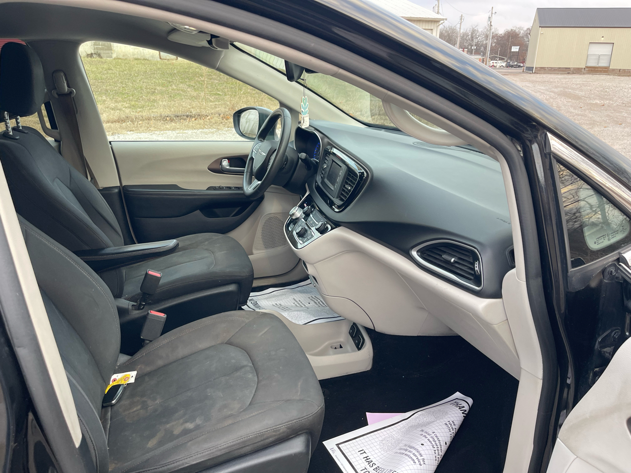 Chrysler Pacifica Touring 2017