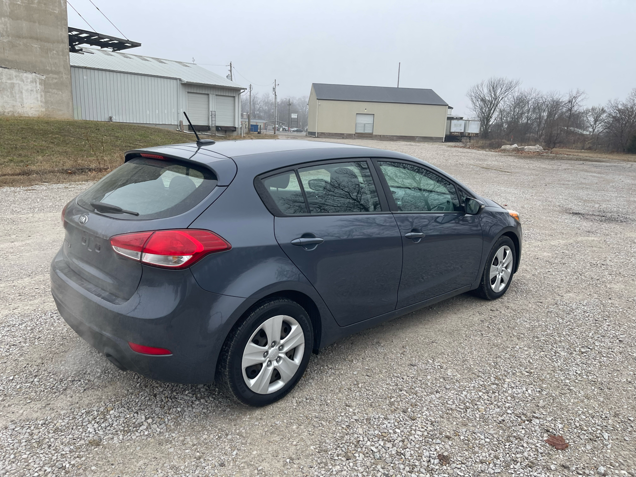 Kia Forte 5-Door LX 2016