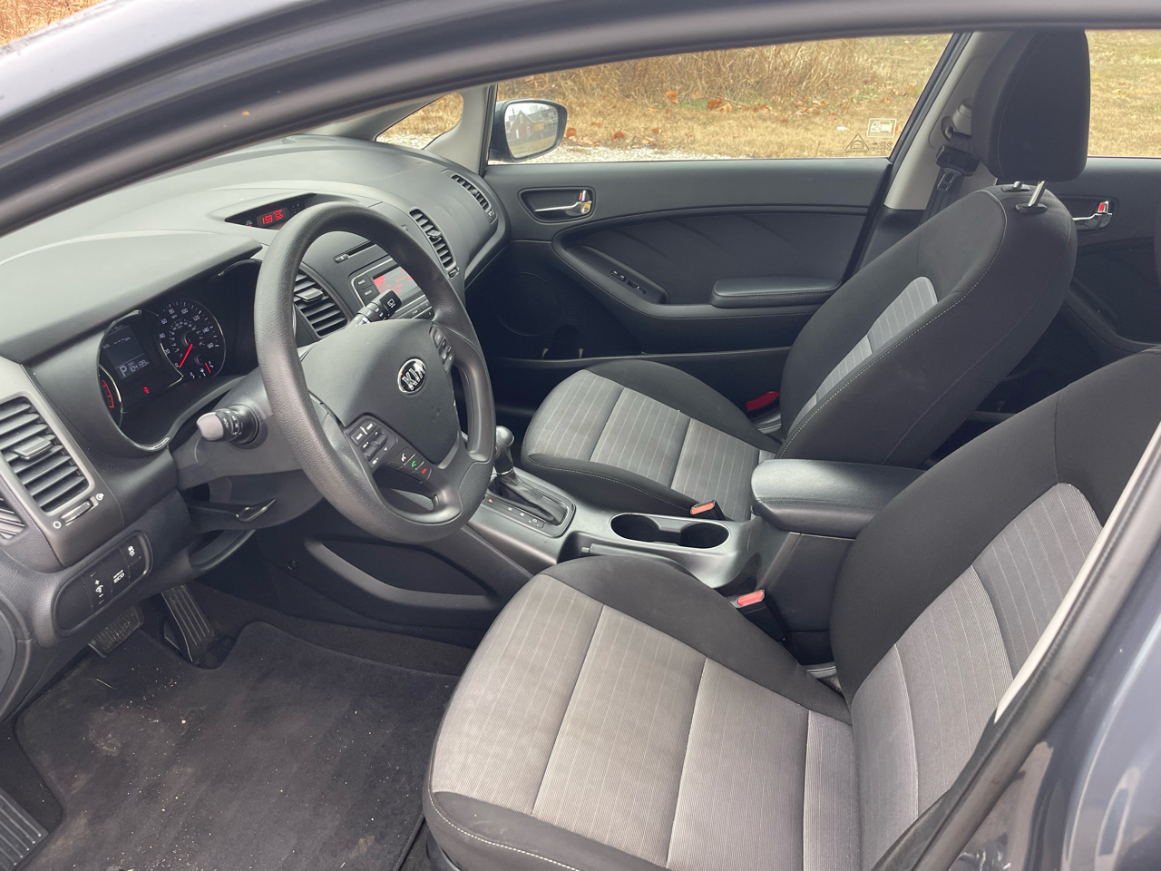 Kia Forte 5-Door LX 2016