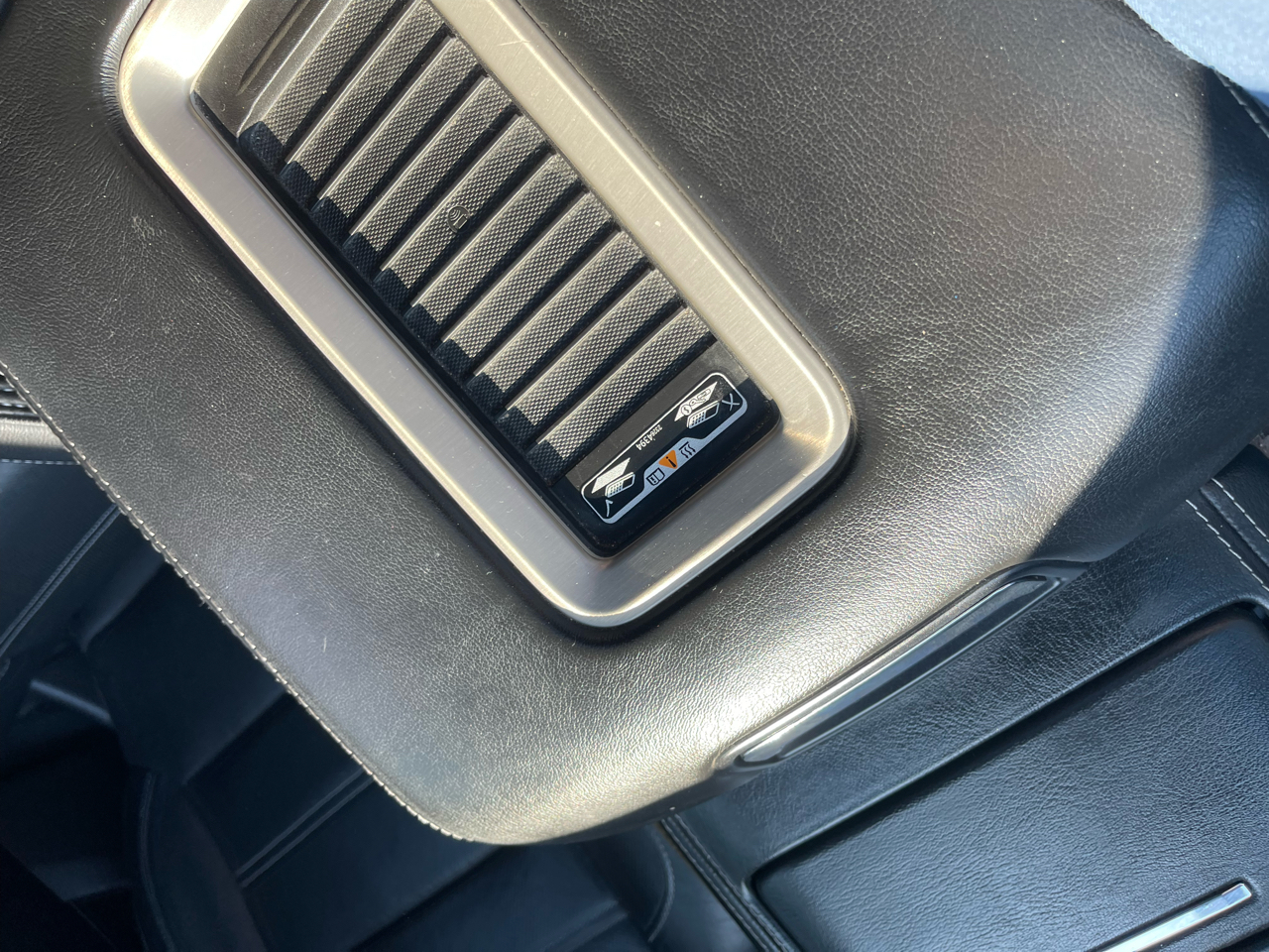 GMC Yukon Denali 4WD 2017