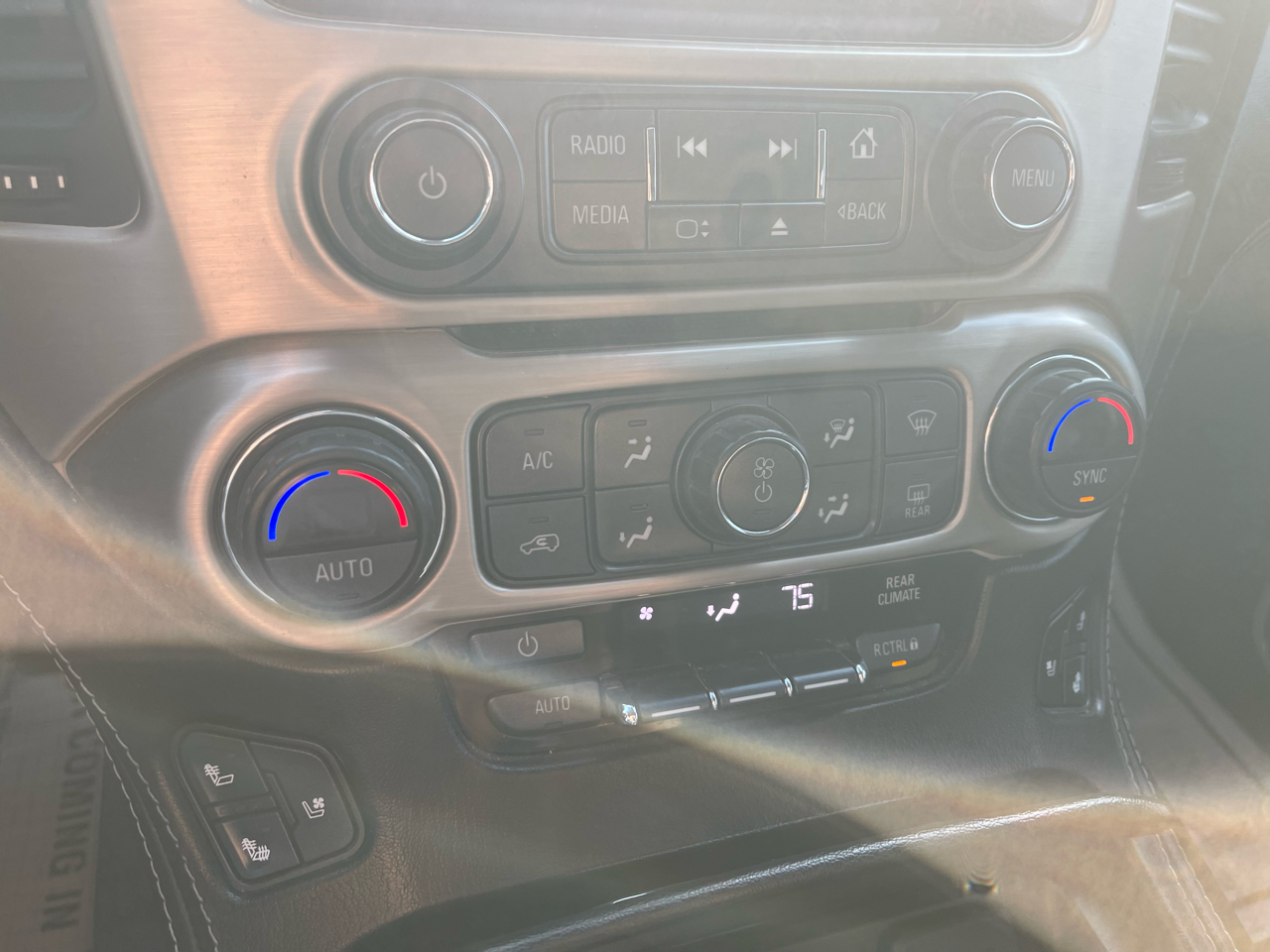 GMC Yukon Denali 4WD 2017