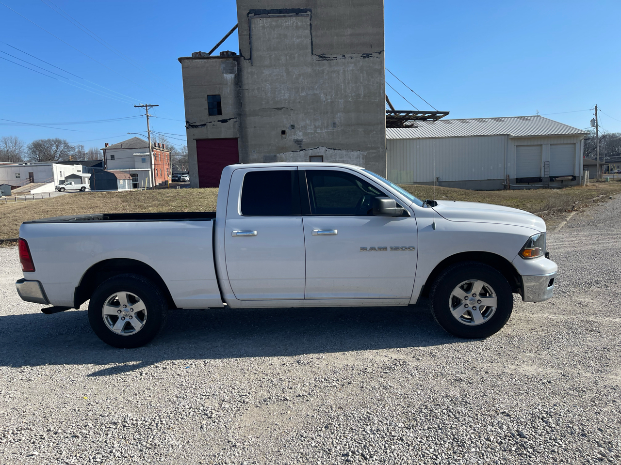 RAM 1500 4WD Quad Cab 140.5" Tradesman 2011