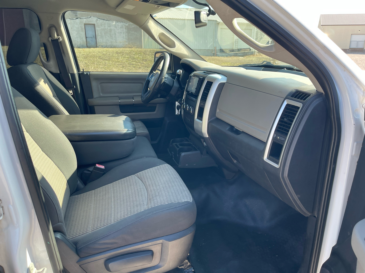 RAM 1500 4WD Quad Cab 140.5" Tradesman 2011