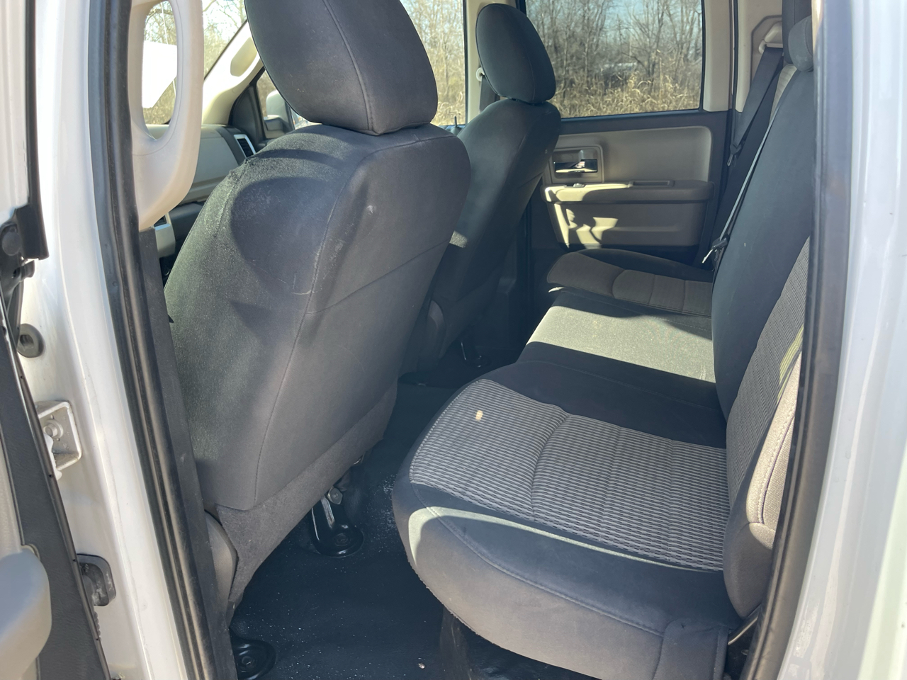 RAM 1500 4WD Quad Cab 140.5" Tradesman 2011