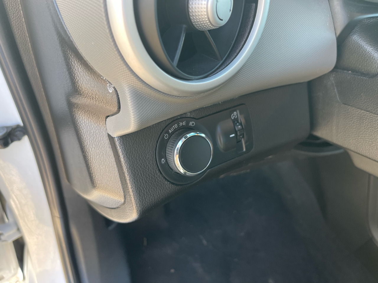 Chevrolet Sonic LT Auto Sedan 2017