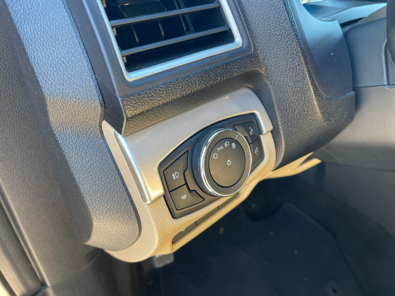 Ford Explorer 4dr XLT 2017