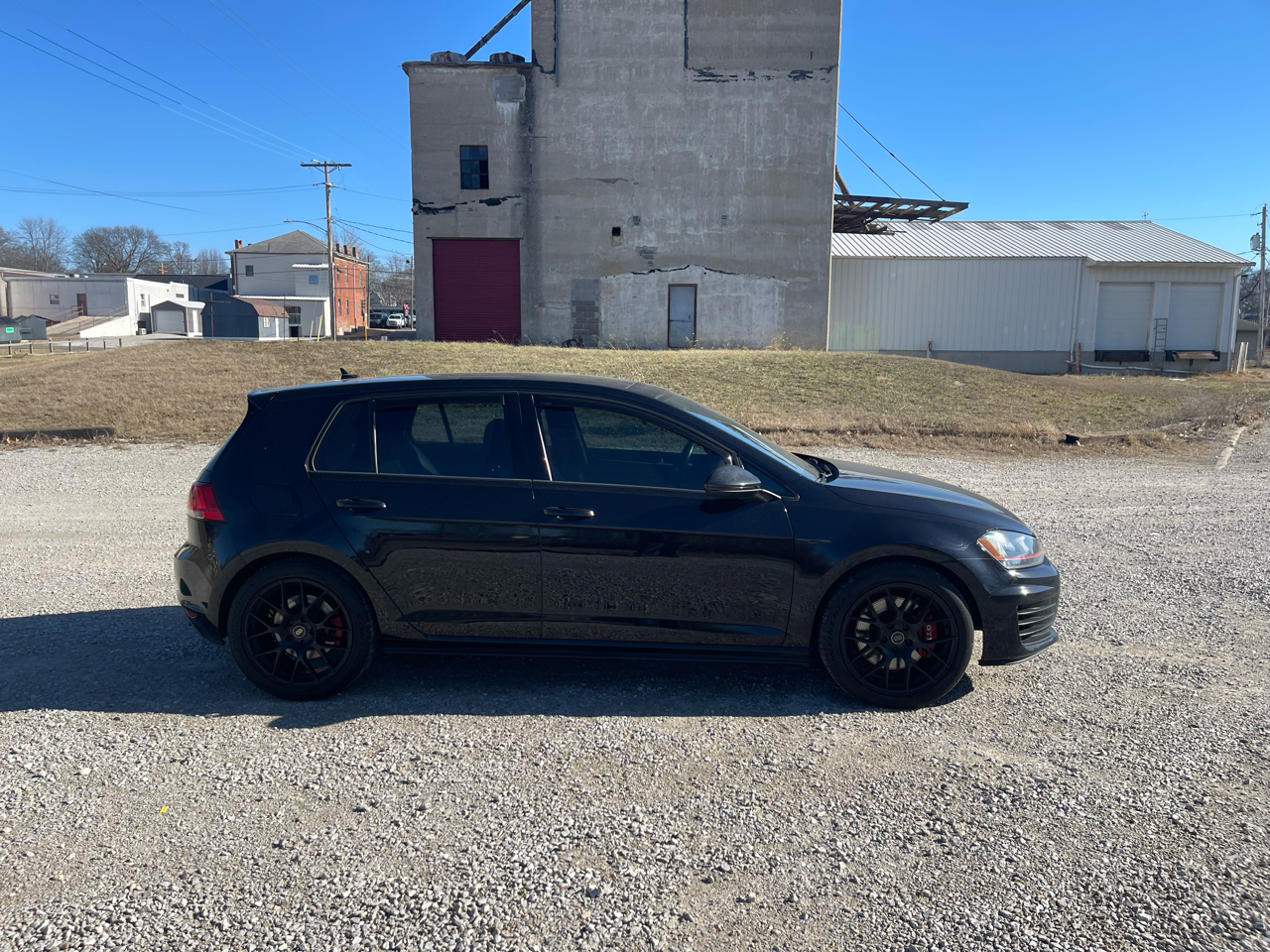 Volkswagen Golf GTI SE 6M 4-Door 2017