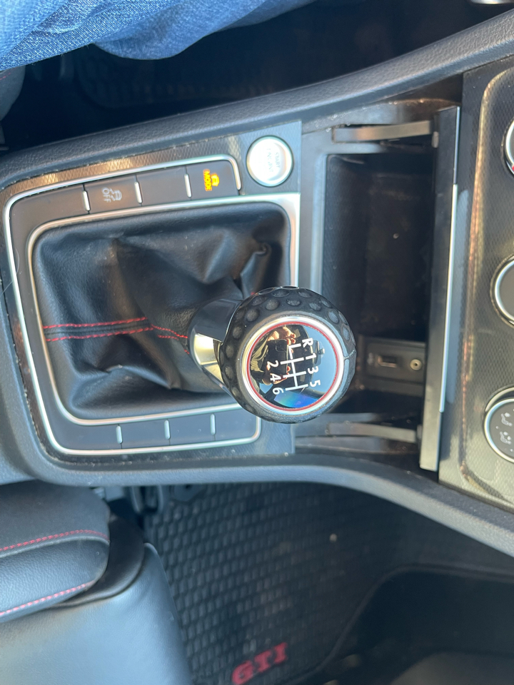 Volkswagen Golf GTI SE 6M 4-Door 2017