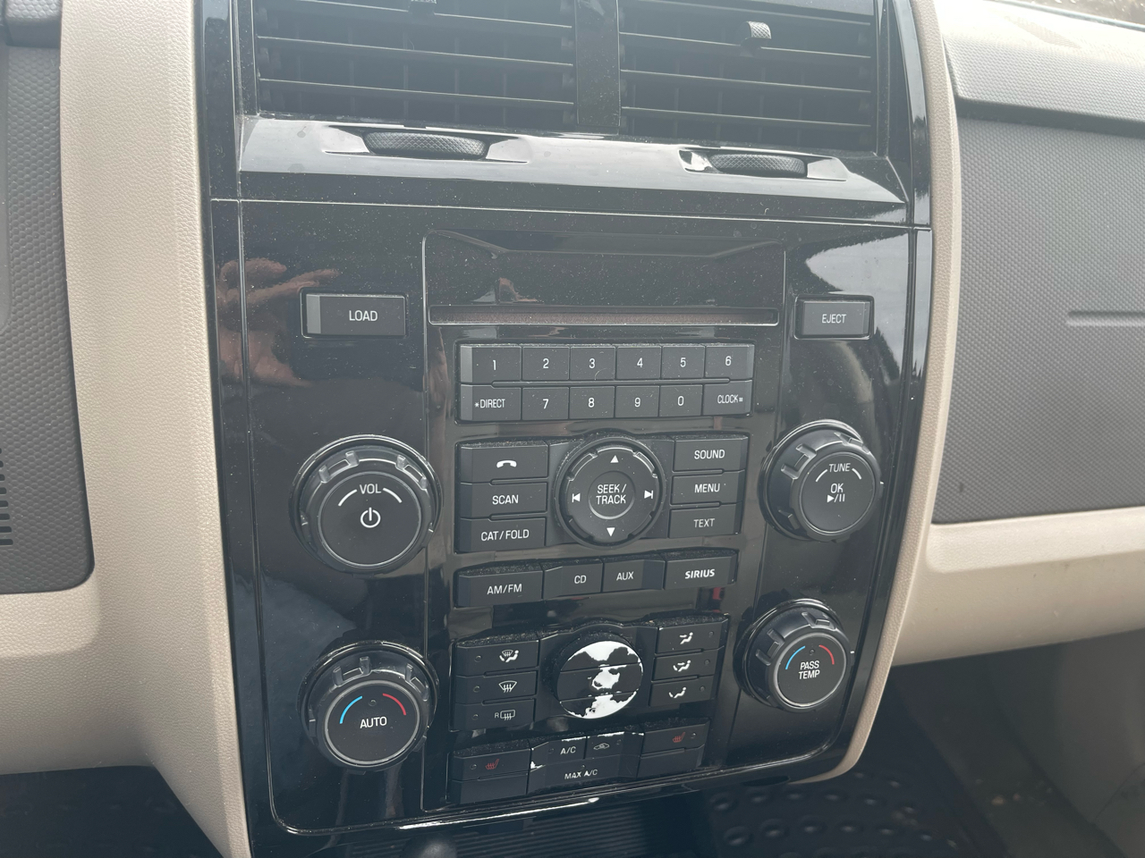 Ford Escape Hybrid Limited FWD 2010