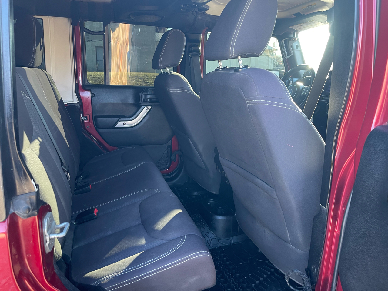 Jeep Wrangler Unlimited Sahara 4WD 2013