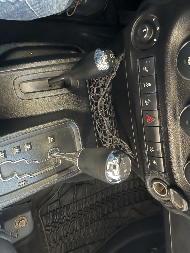 Jeep Wrangler Unlimited Sahara 4WD 2013