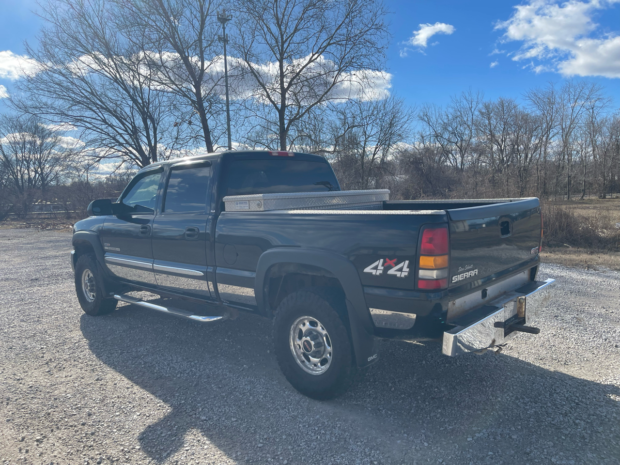 GMC Sierra 2500HD 4WD Crew Cab 159" SLE 2005