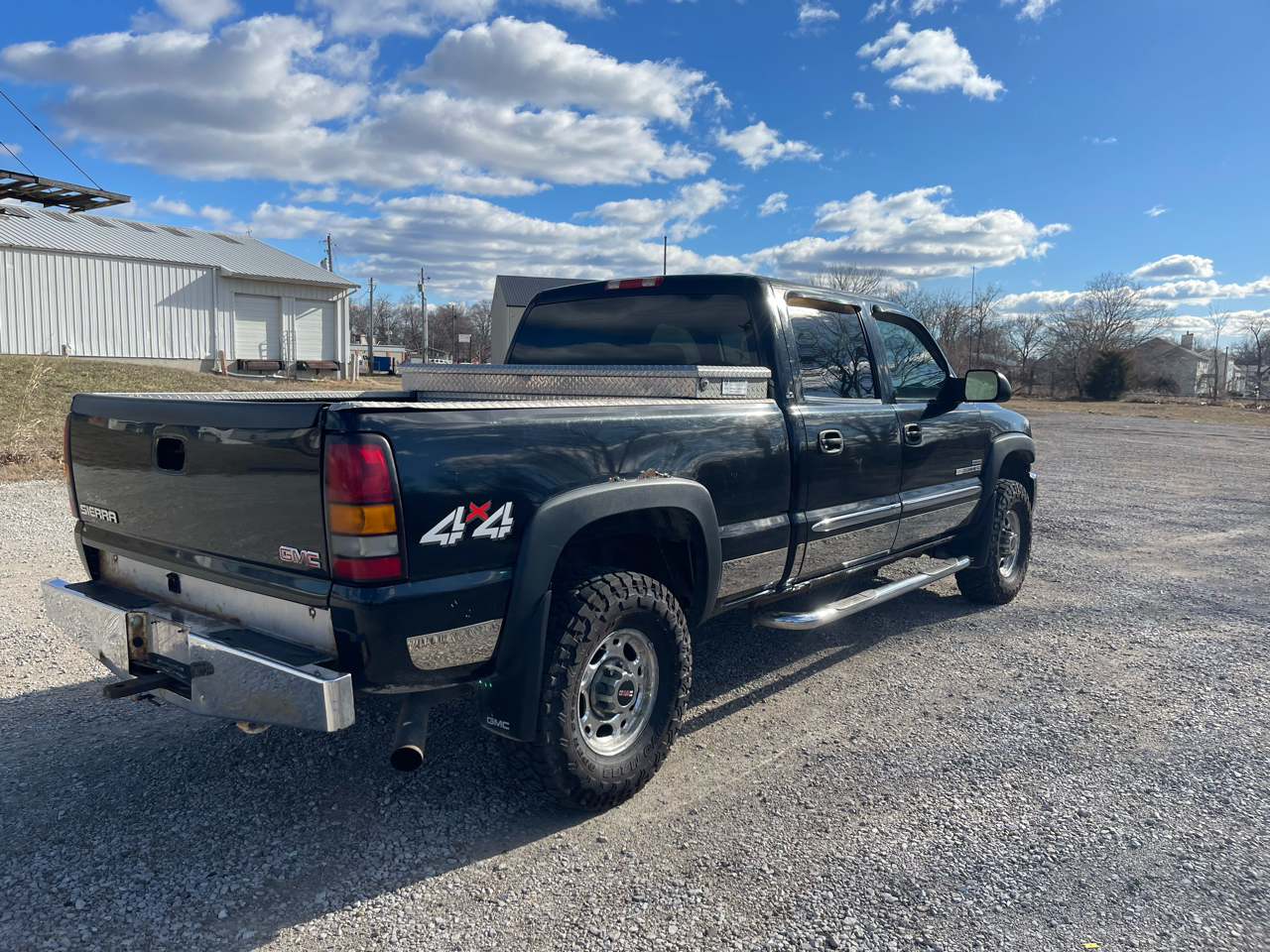 GMC Sierra 2500HD 4WD Crew Cab 159" SLE 2005