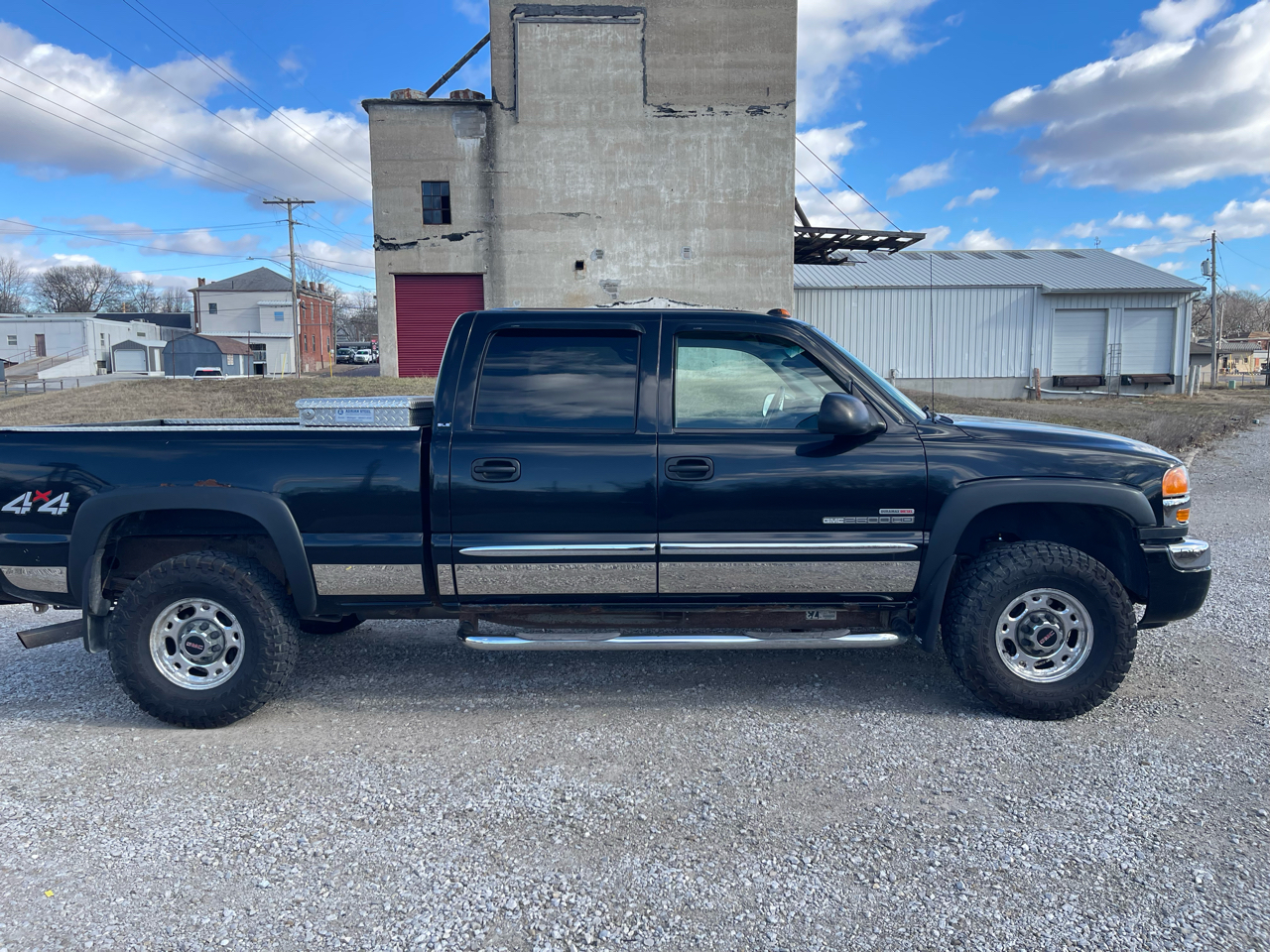 GMC Sierra 2500HD 4WD Crew Cab 159" SLE 2005