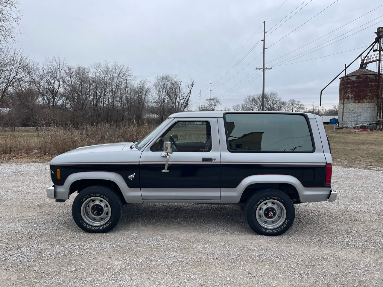 Ford Bronco II Base 1985
