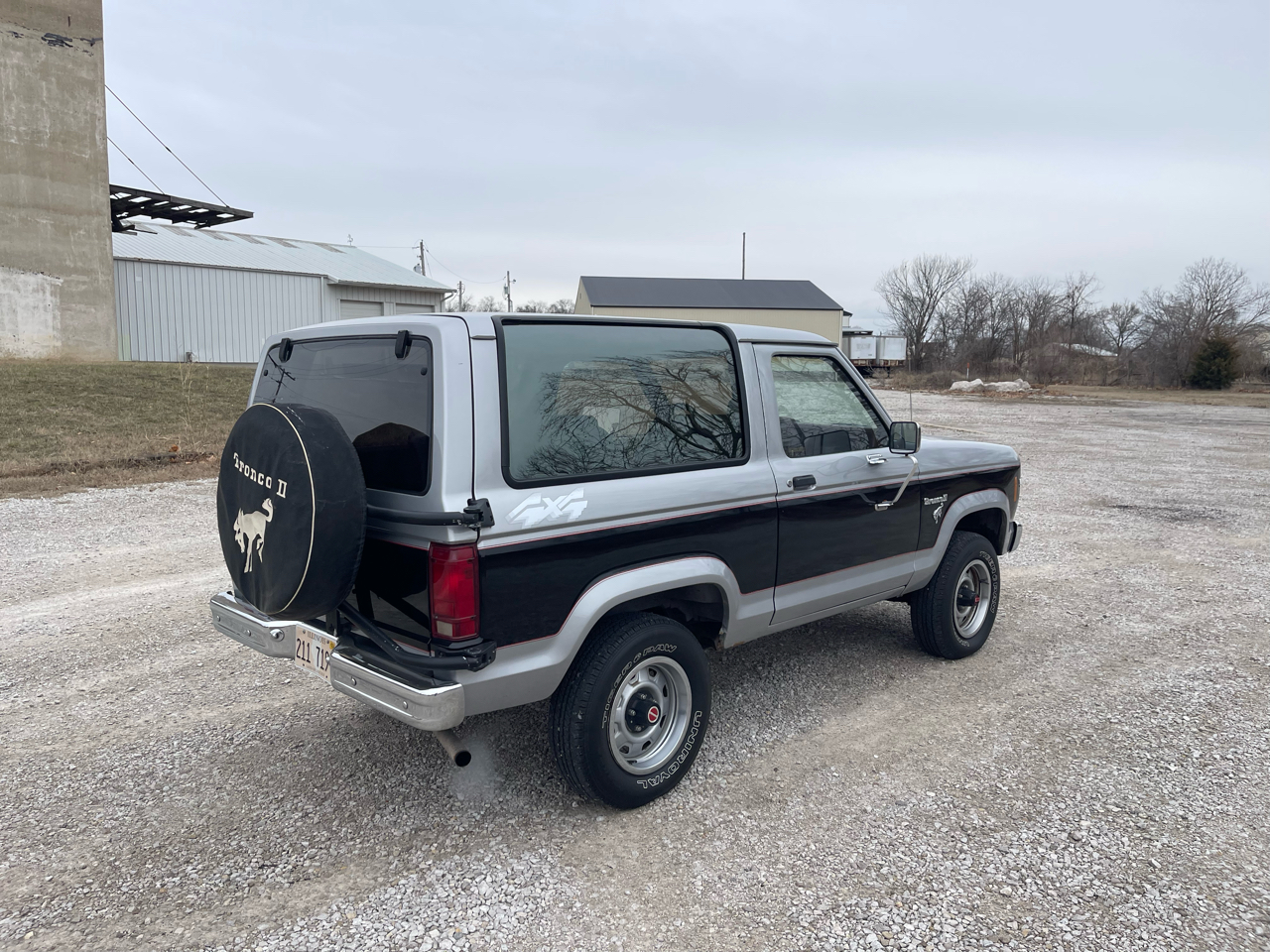 Ford Bronco II Base 1985