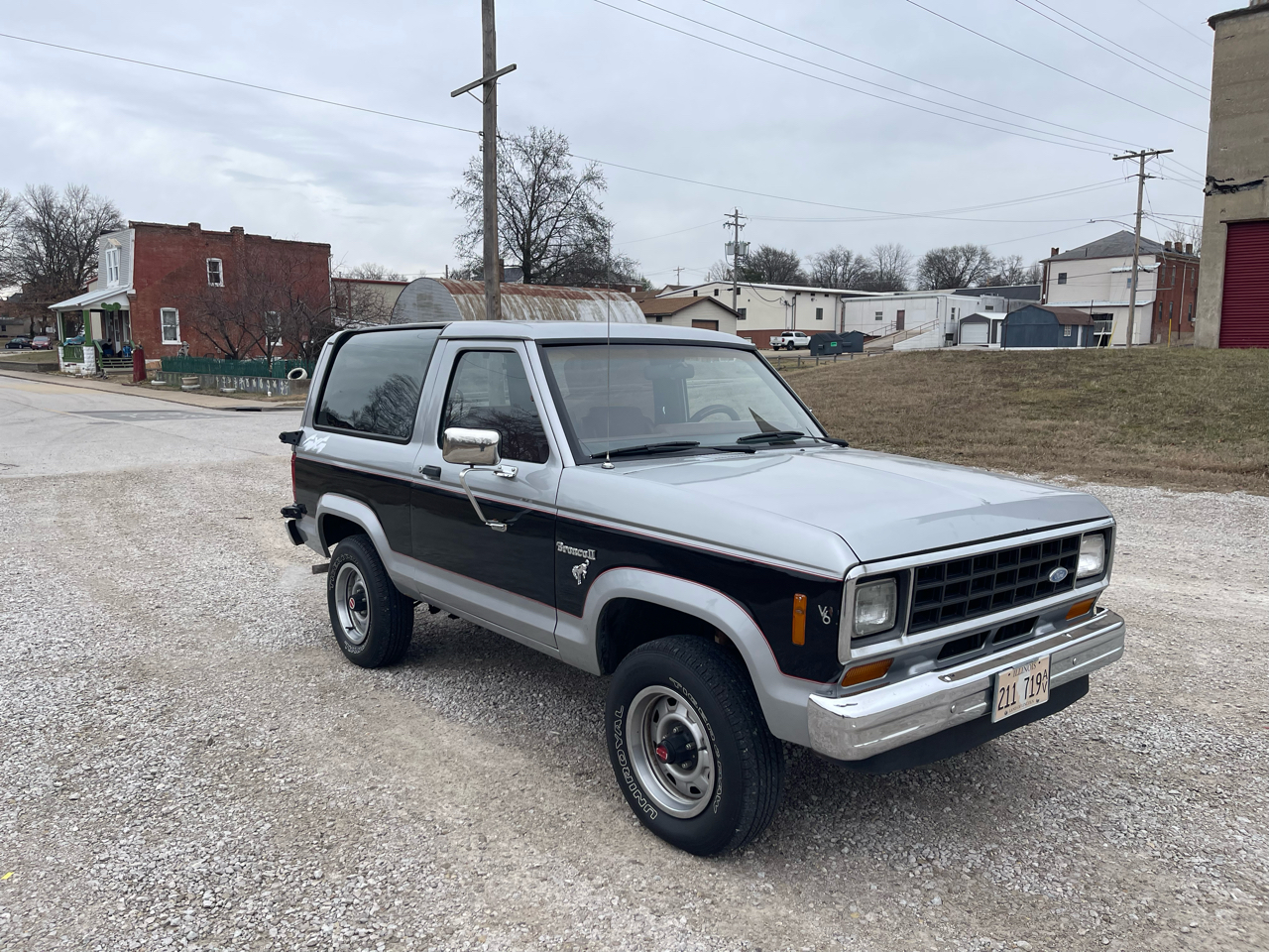Ford Bronco II Base 1985
