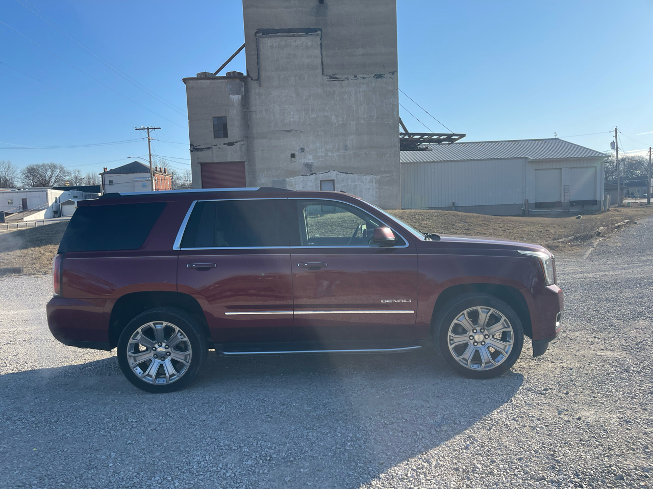 GMC Yukon Denali 4WD 2017