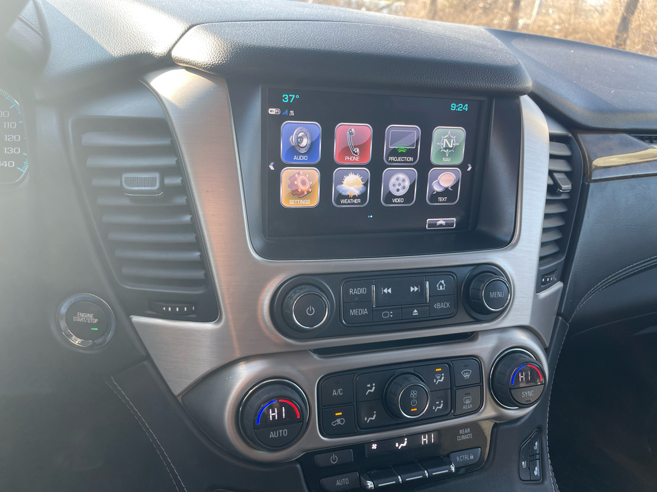 GMC Yukon Denali 4WD 2017