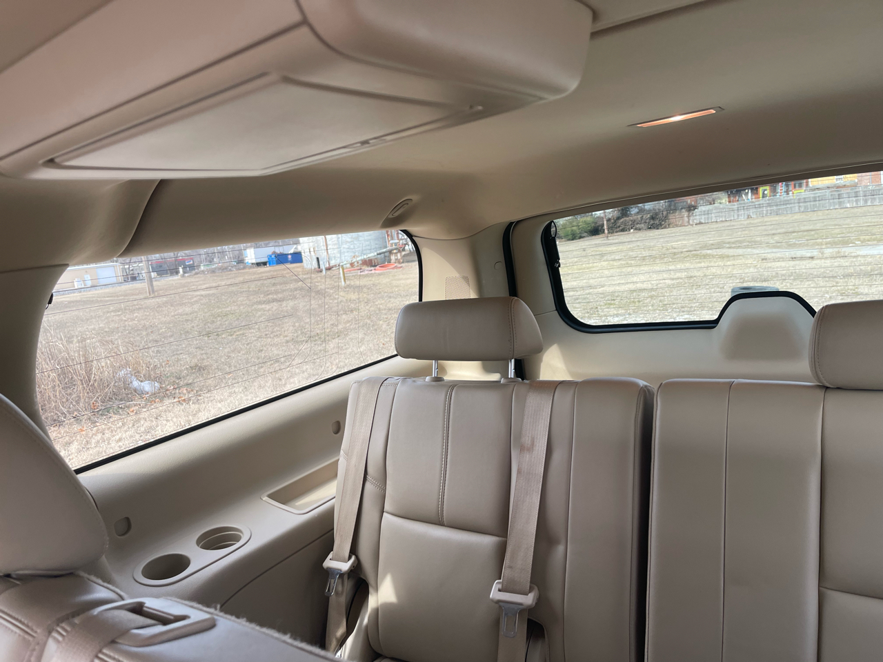 GMC Yukon XL SLT 1/2 Ton 4WD 2013