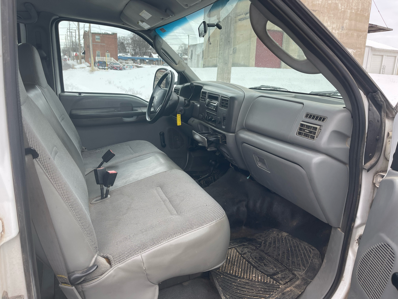 Ford F-350 SD XL Crew Cab 4WD DRW 2004