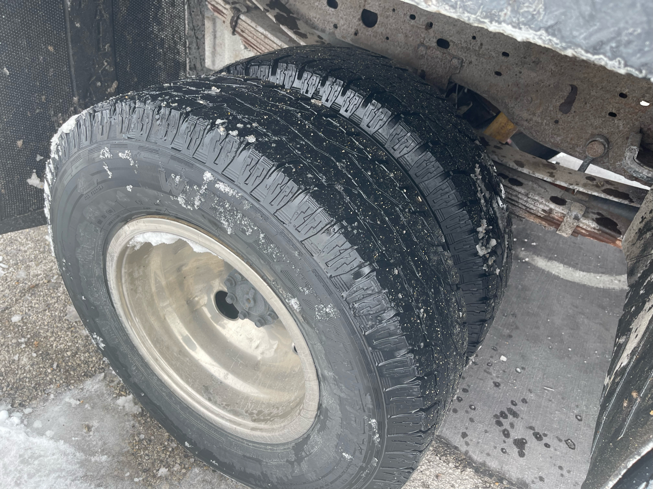 Ford F-350 SD XL Crew Cab 4WD DRW 2004